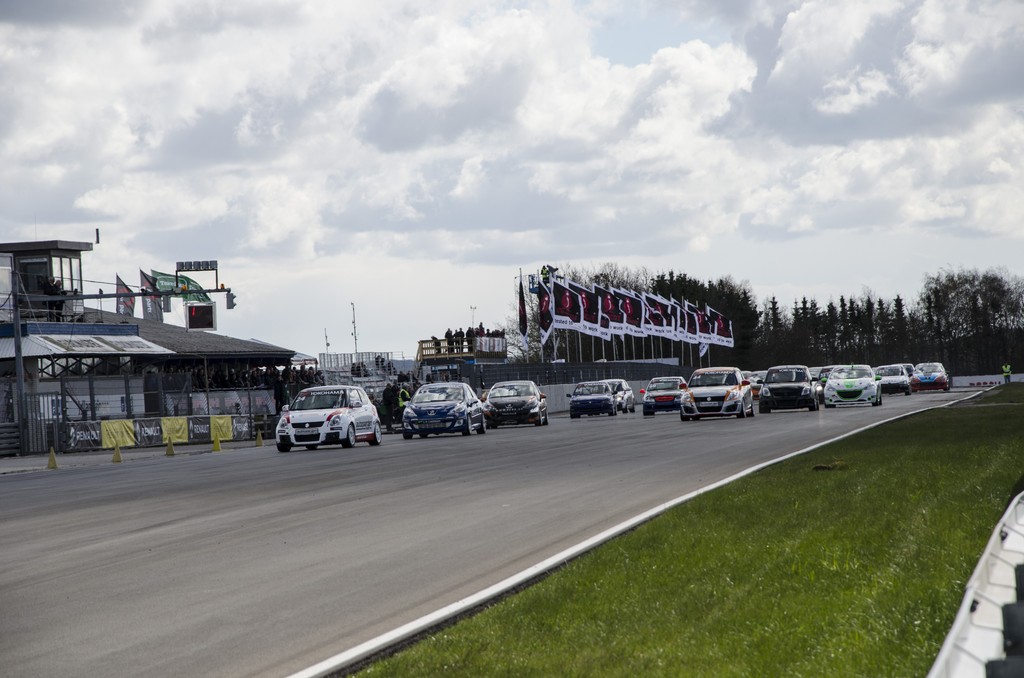 Yokohama 1600 Challenge leverede som altid et flot stort felt
(Foto: Denner Photo)